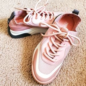 Girls sock shoes. New